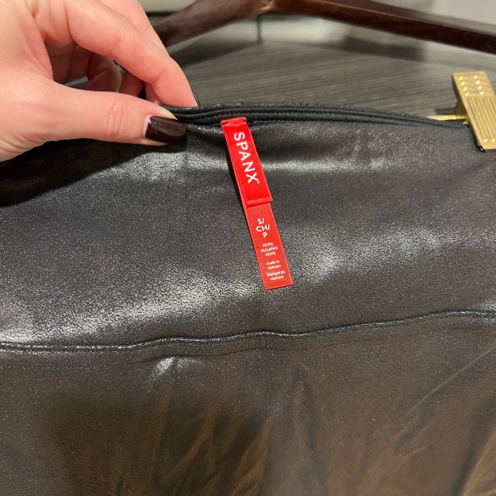 SPANX Petite Faux Leather Leggings